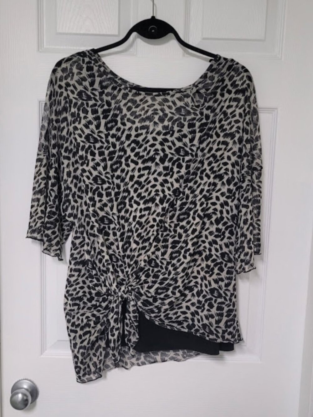 Black/White Animal Print Sheer Overlay Top Blouse with Tank-Fits size Med to XL